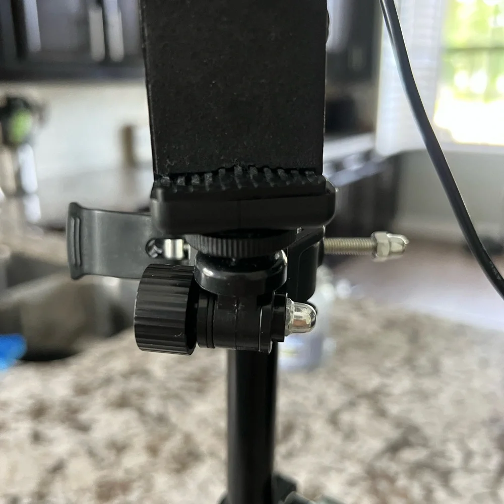 Selfie ring and tri-pod. Different settings & adjustable